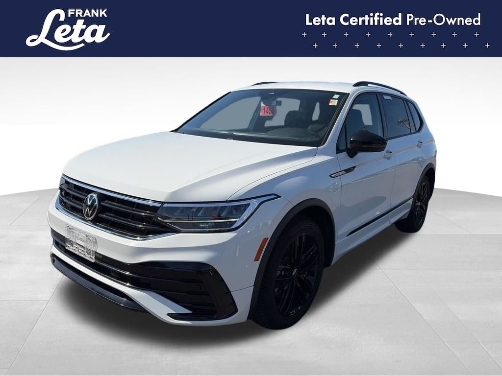 2022 Volkswagen Tiguan 2.0T SE R-Line Black's photo