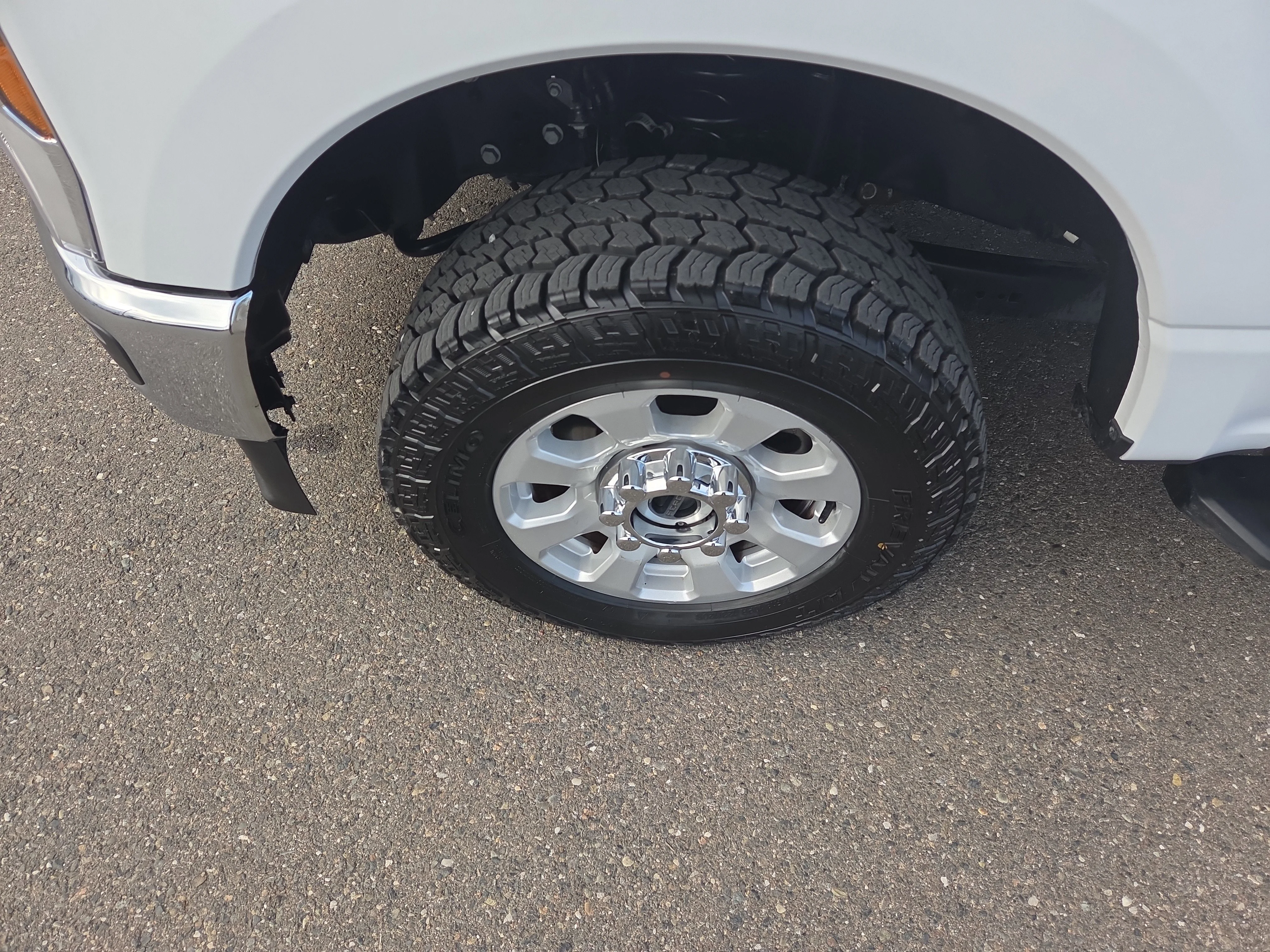 2024 Ford F-350 Super Duty XLT - Photo 9