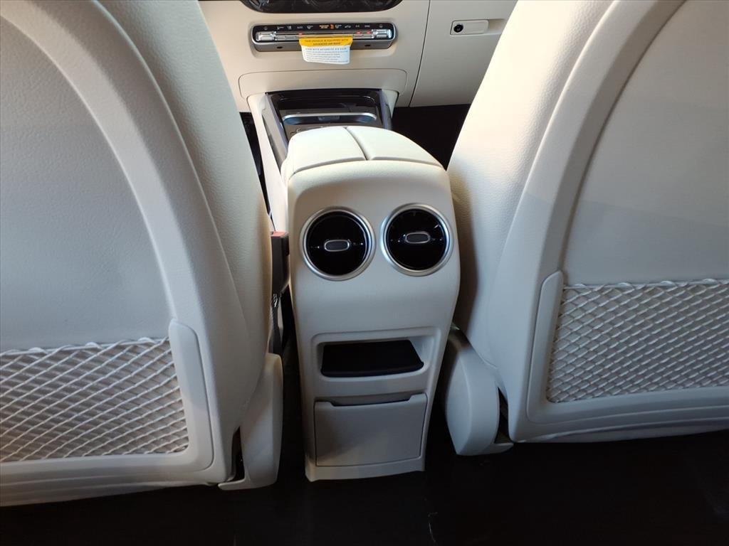 Used 2026 Polar White Mercedes-Benz GLA 250 image 22