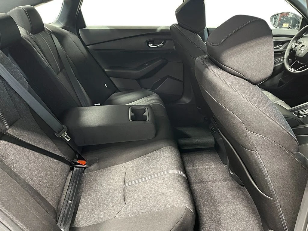 New 2026 Solar Silver Metallic Honda Sport Hybrid image 27