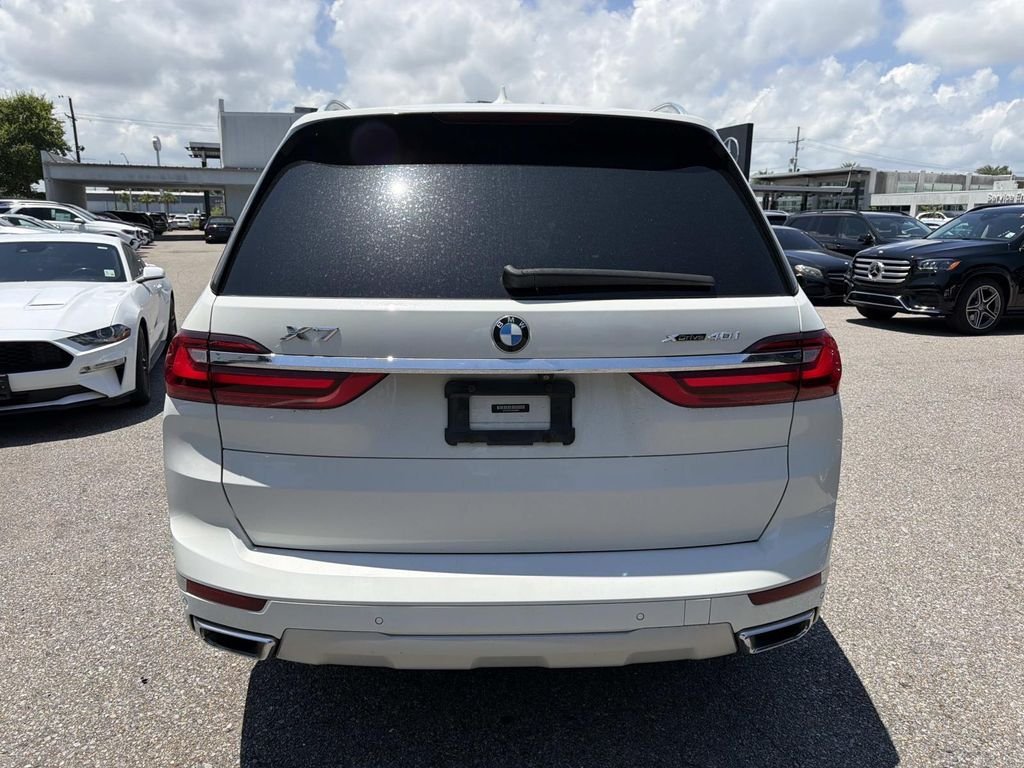 Used 2021 White BMW xDrive40i image 6