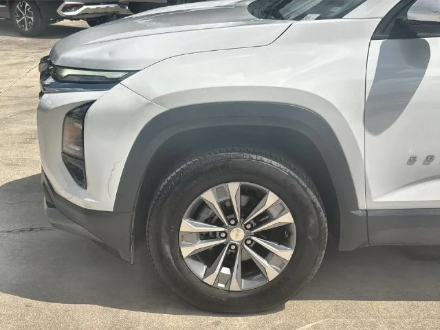 2025 Chevrolet Equinox LT - Photo 32