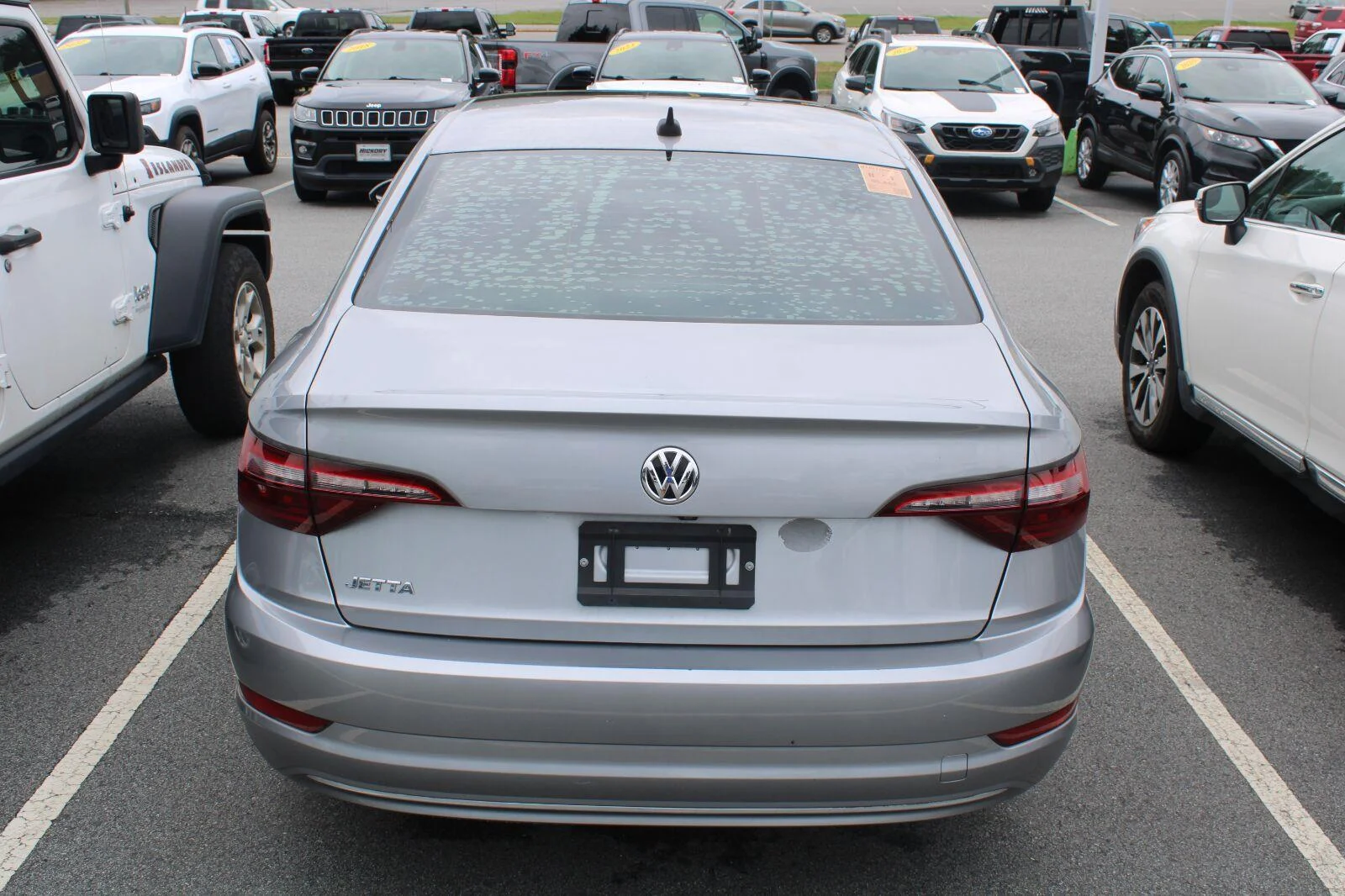 Used 2021 Pyrite Silver Metallic Volkswagen SEL image 7