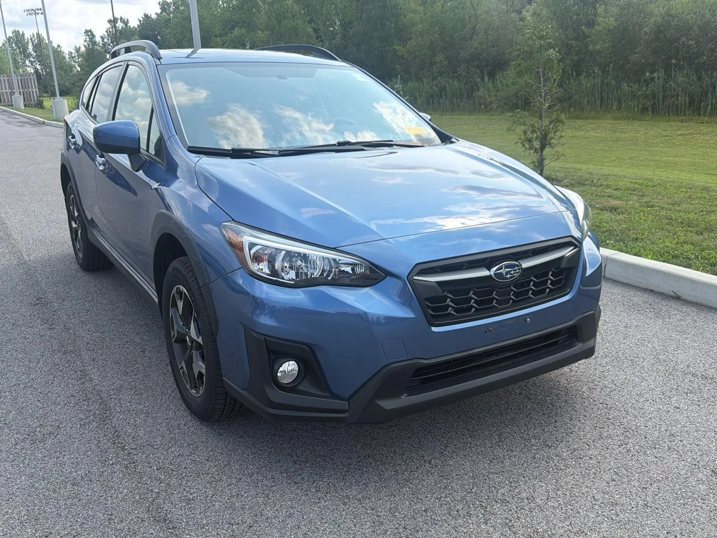 Used 2019 Quartz Blue Pearl Subaru Premium image 2