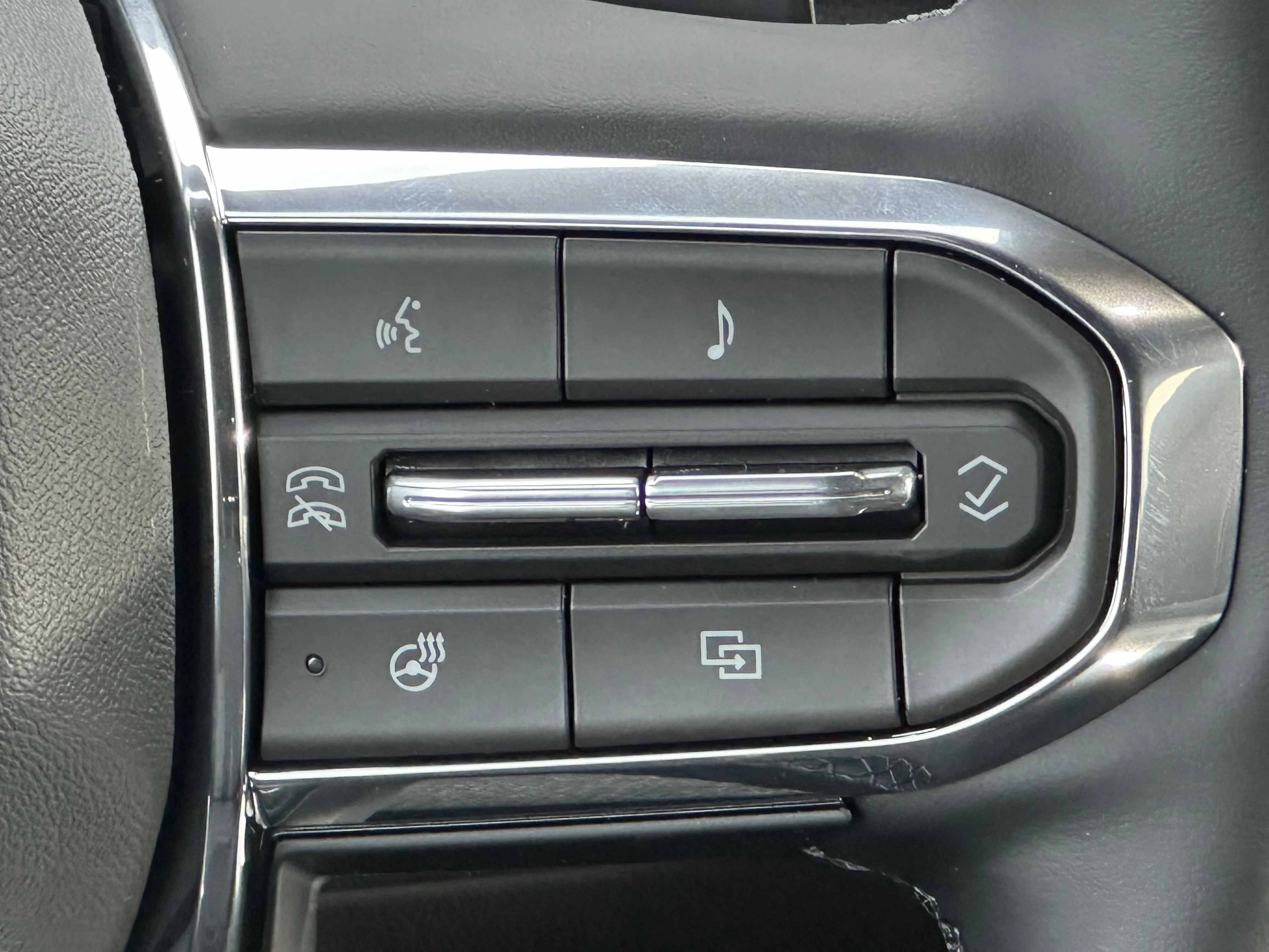 New 2026 Summit White GMC Elevation image 13