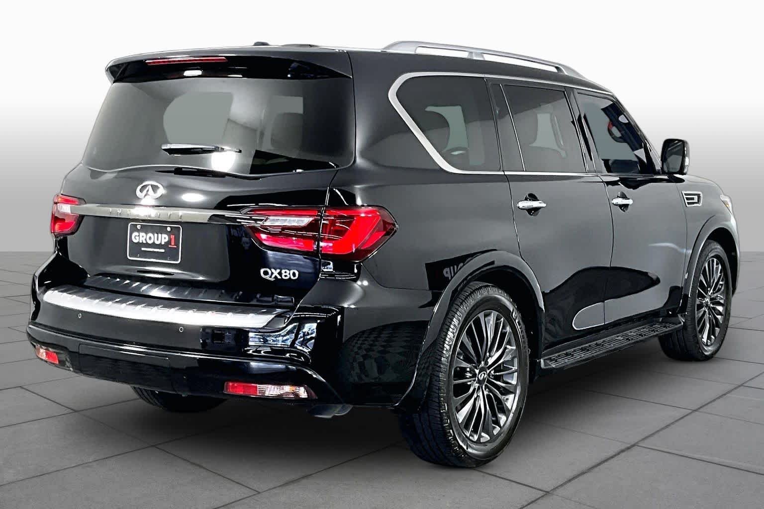 Used 2023 Black Obsidian INFINITI PREMIUM SELECT image 12