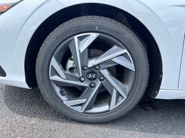 2025 Hyundai Elantra SEL - Photo 7