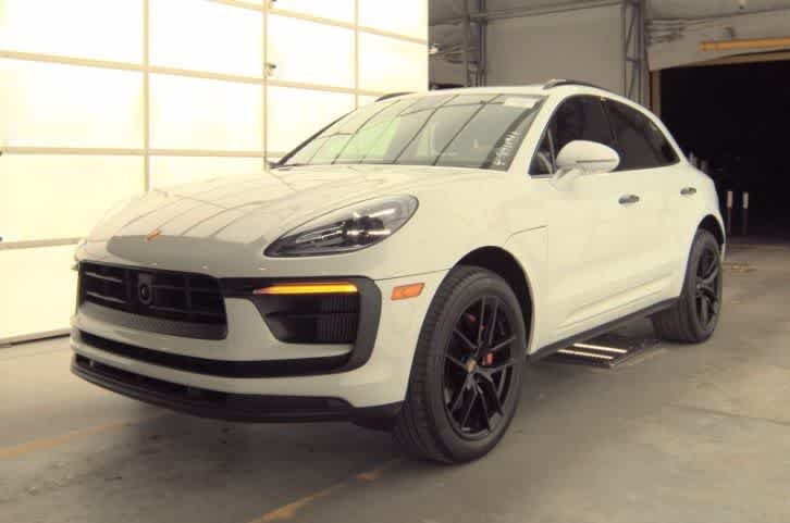 2022 Porsche Macan S