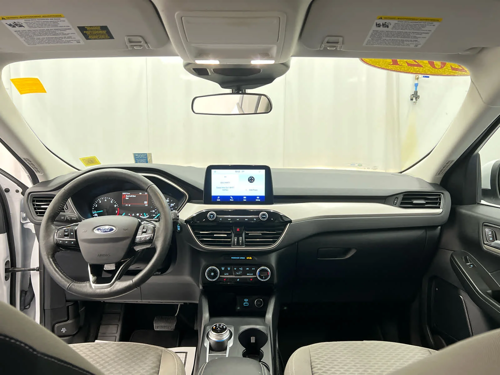 Used 2021 Oxford White Ford SE image 23