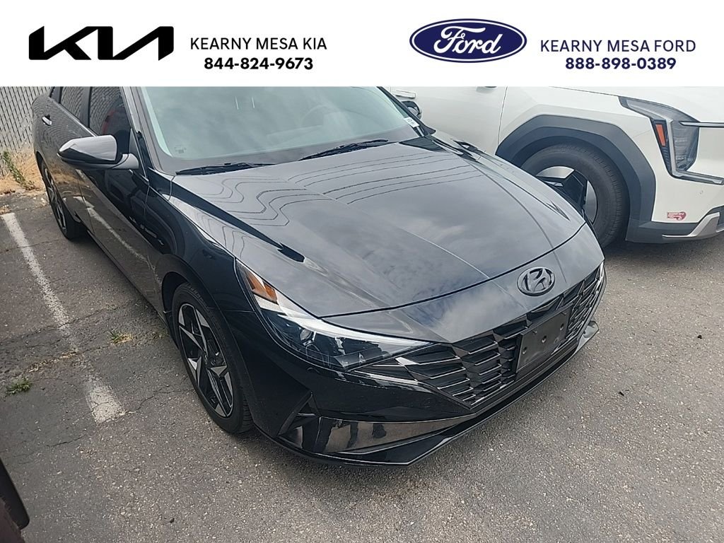 Used 2023 Black Hyundai Limited image 1