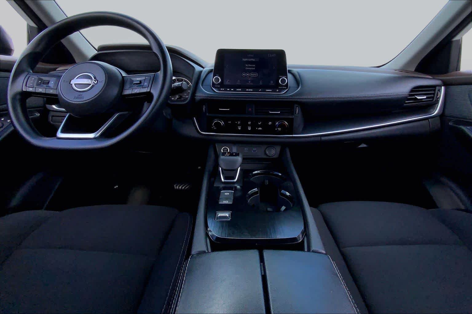 Used 2023 Glacier White Nissan S image 15