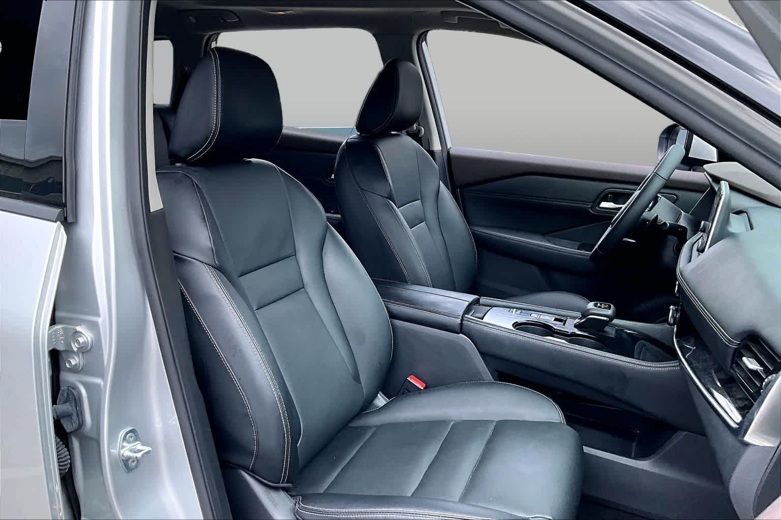 Used 2022 BRILLIANT SILVE Nissan SL image 9