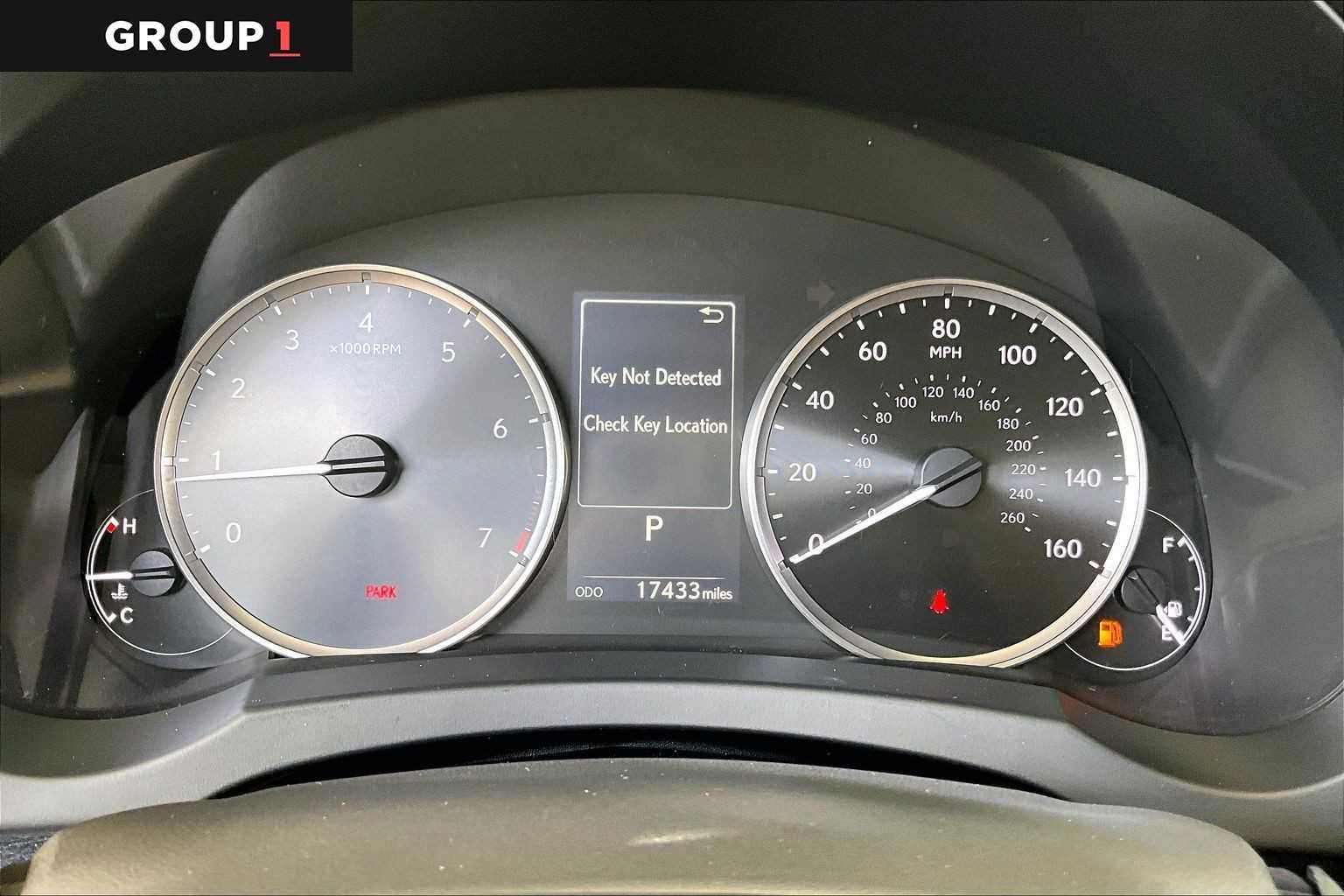Certified Used 2025 ULTRA WHITE Lexus F SPORT Design image 24