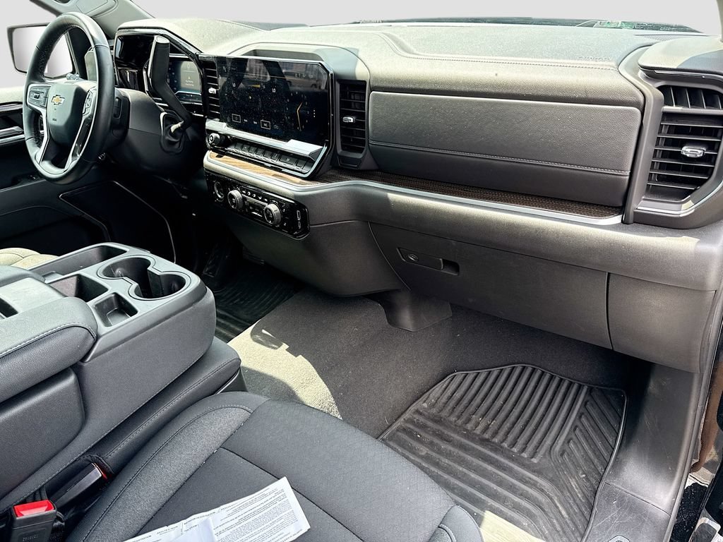 Used 2024 Black Chevrolet LT (2FL) image 31