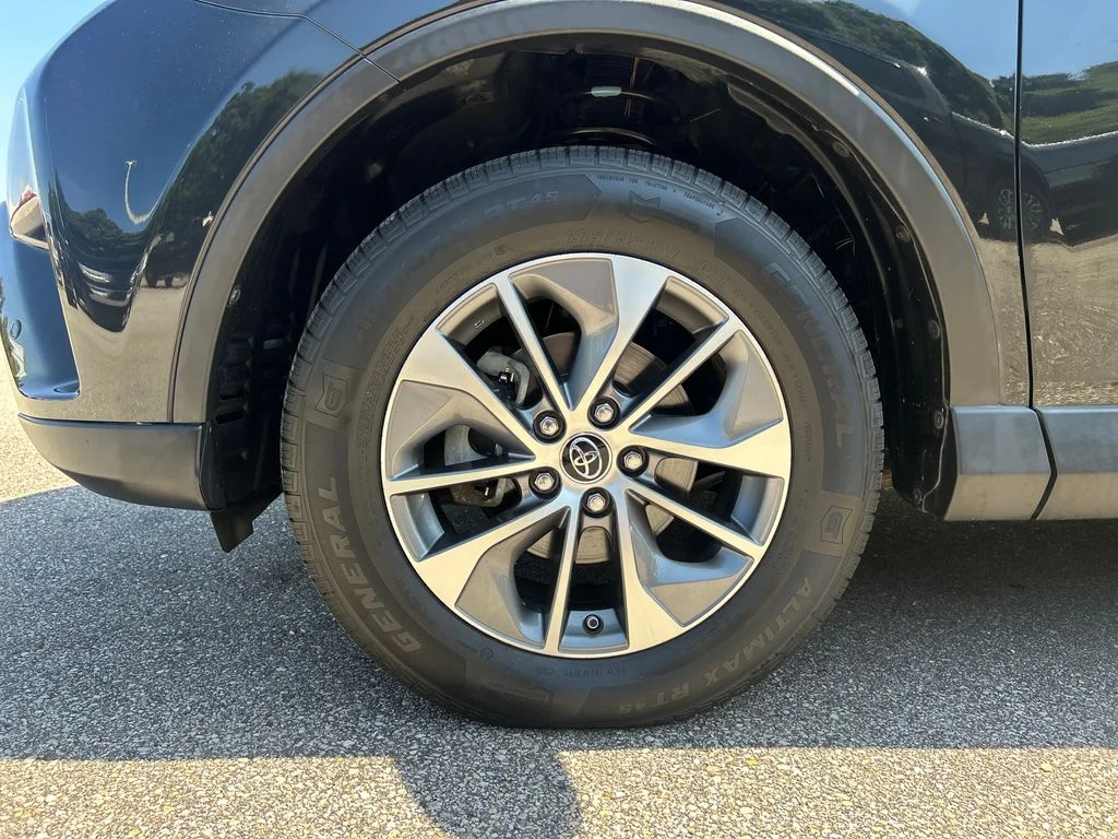 Certified Used 2018 Black Toyota XLE image 7