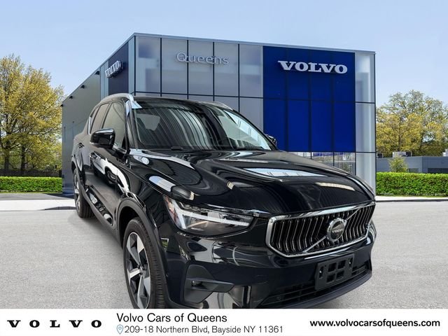 2025 Volvo XC40 B5 Plus Bright AWD's photo