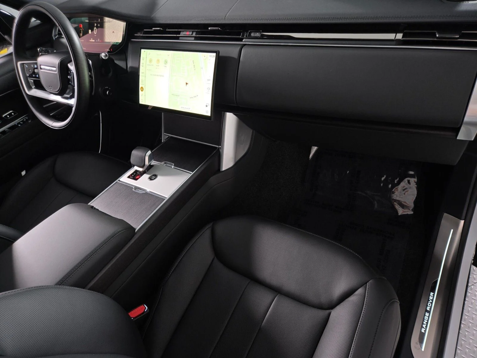 New 2026 Fuji White Land Rover SE image 19