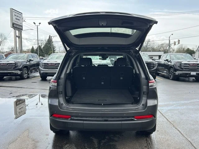 Used 2024 Gray Jeep Limited image 10