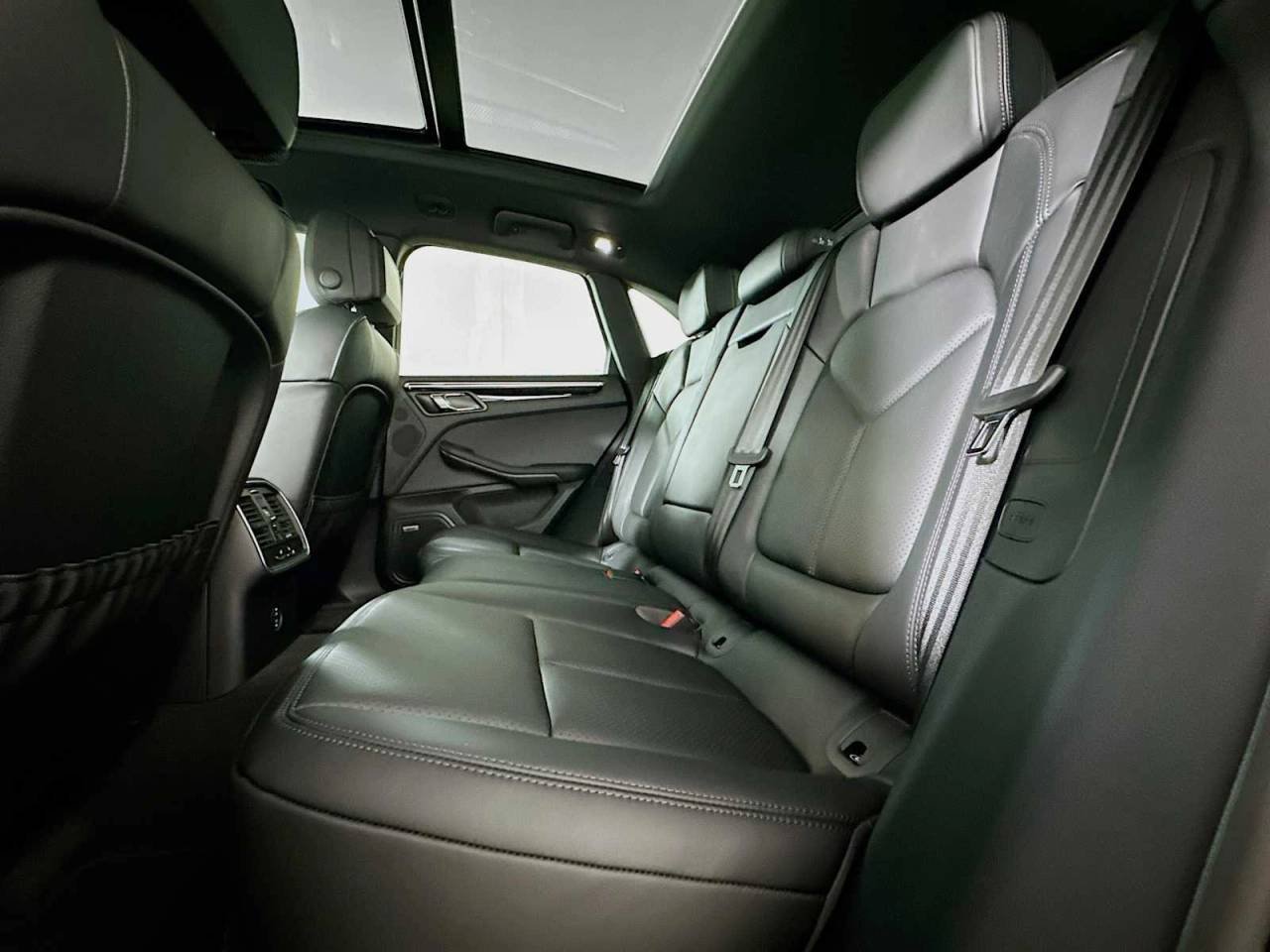 Certified Used 2026 VOLCANO GREY Porsche  image 23