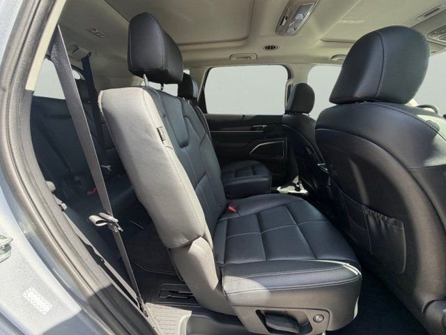New 2025 Silver Kia SX image 22