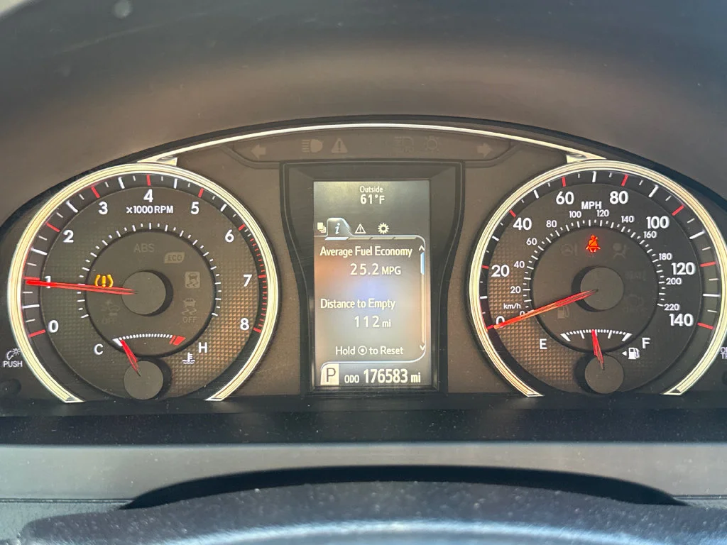 Used 2016 Super White Toyota SE image 21