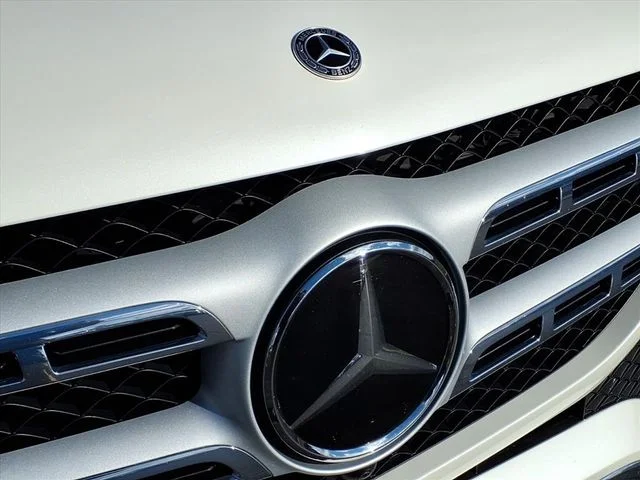 Used 2022 White Mercedes-Benz GLS 450 image 25