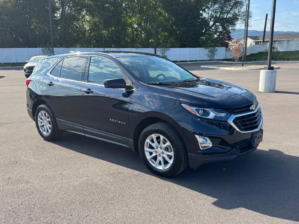 Used 2020 Blue Chevrolet LT image 2