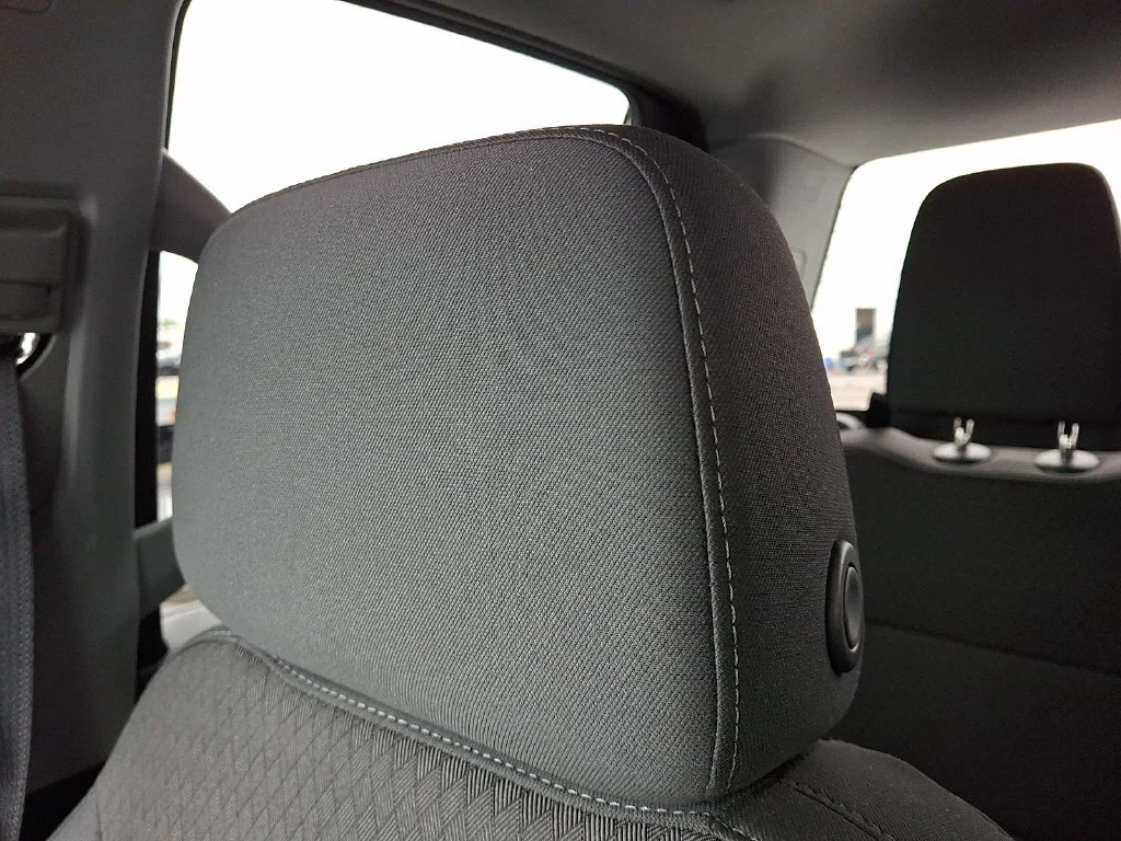 Used 2024 Summit White Chevrolet LT image 18