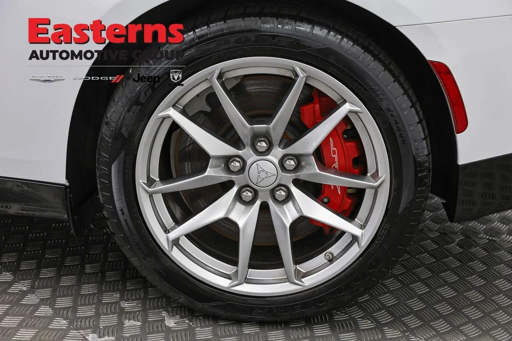 Certified Used 2024 White Dodge R/T Scat Pack image 31