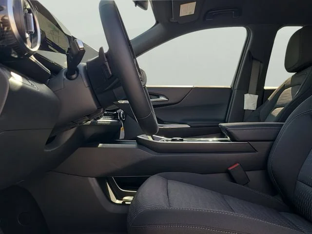 New 2027 Summit White Chevrolet LT image 20