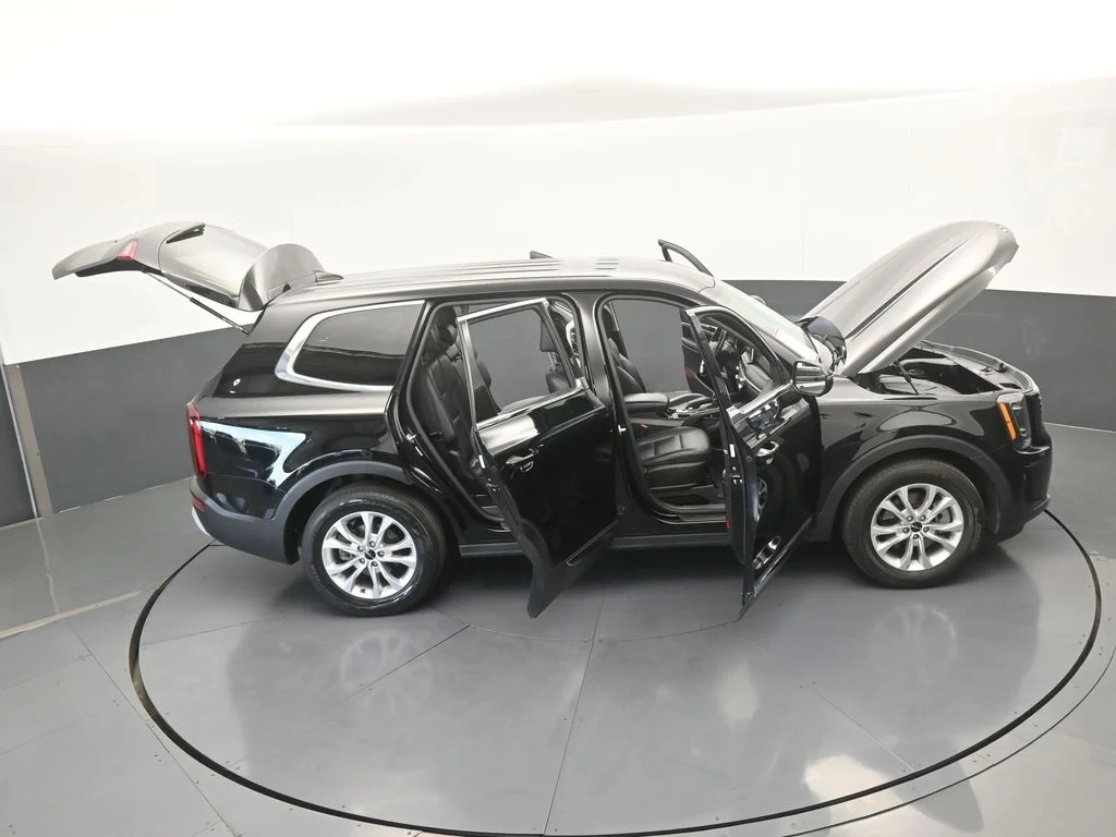 Used 2022 Ebony Black Kia LX image 72