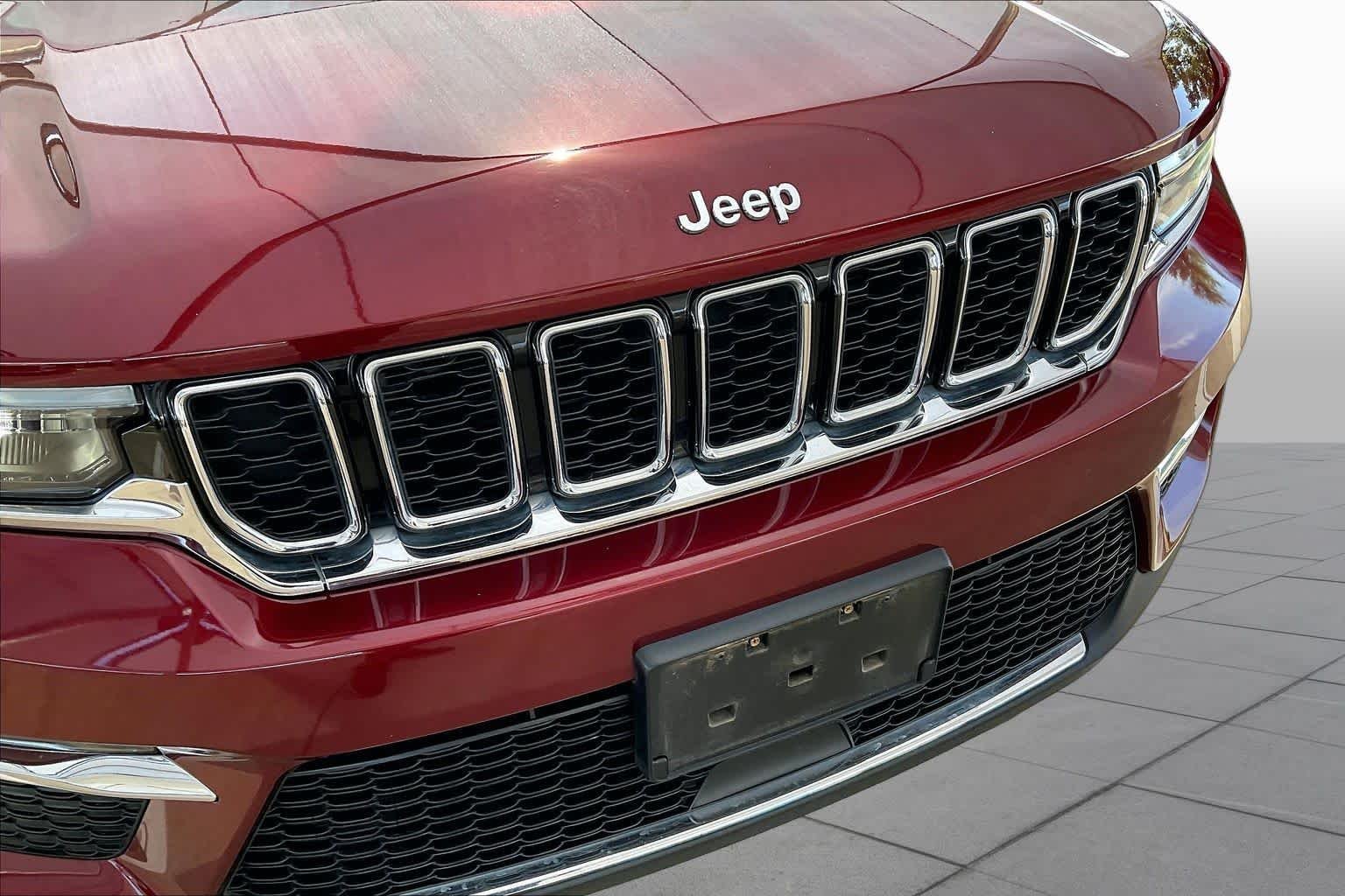 Used 2022 Velvet Red Pearlcoat Jeep Limited image 30