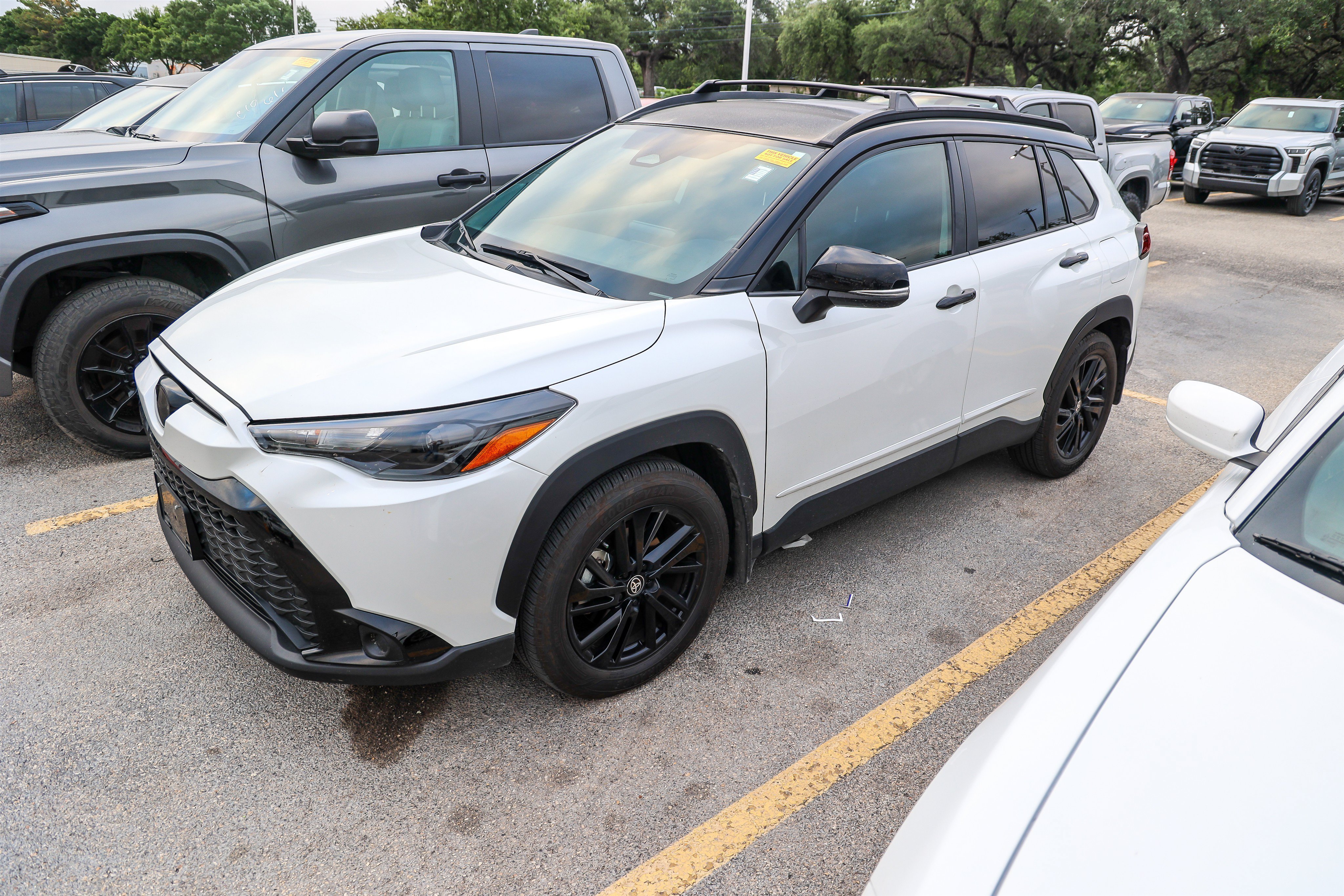 Used 2025 WIND CHILL PEARL/ Toyota Hybrid Nightshade Edition image 2