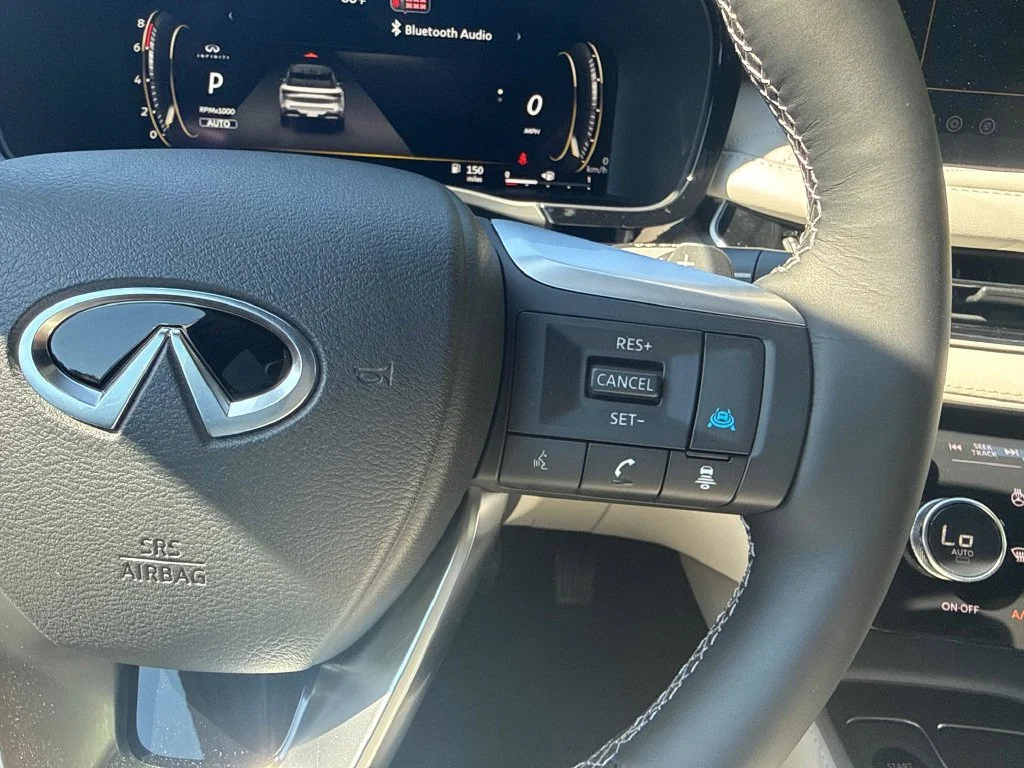 New 2027 2T RAD WHT INFINITI Autograph AWD image 19