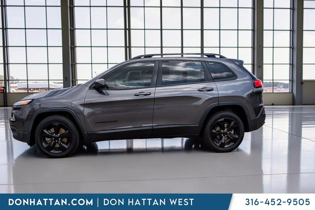 Used 2018 Jeep Cherokee Latitude with VIN 1C4PJLCB7JD540014 for sale in Park City, KS