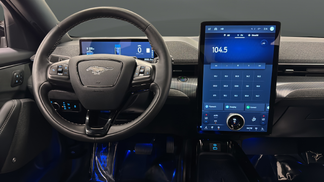 Used 2023 Vapor Blue Ford GT image 11