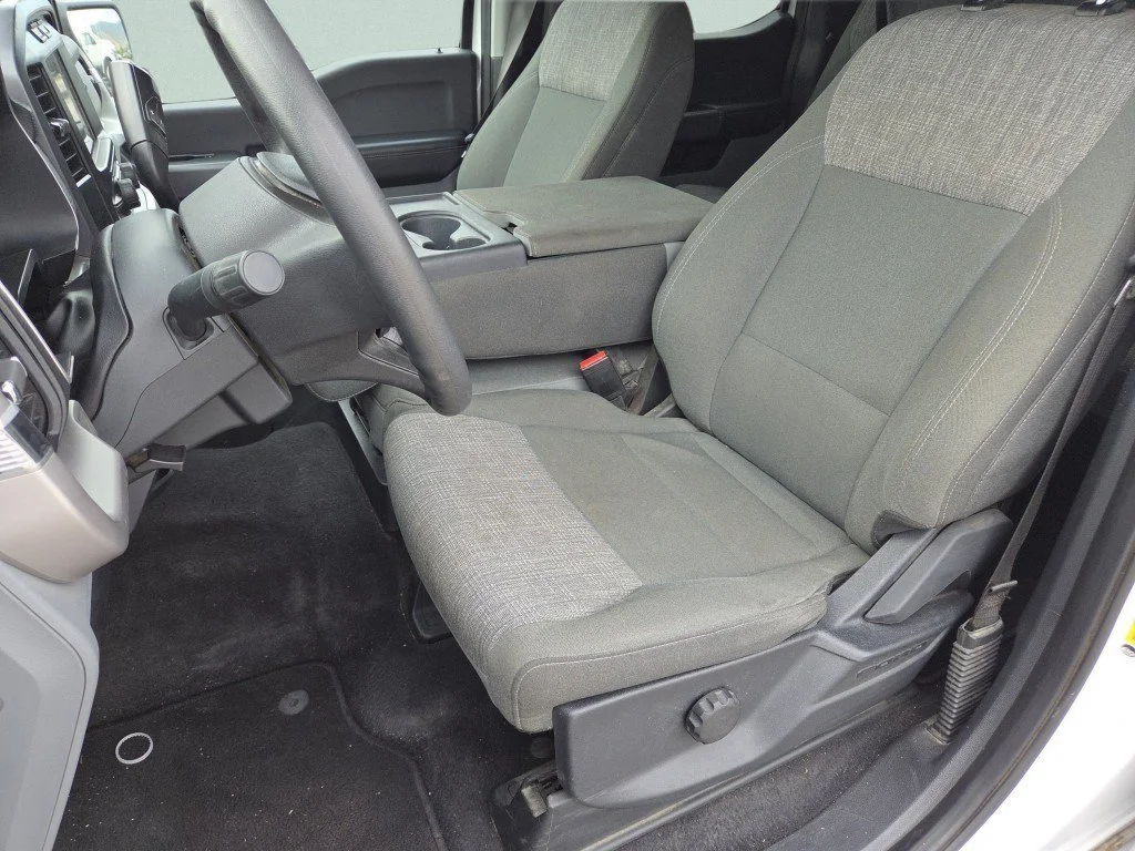 Certified Used 2023 Oxford White Ford XLT image 6
