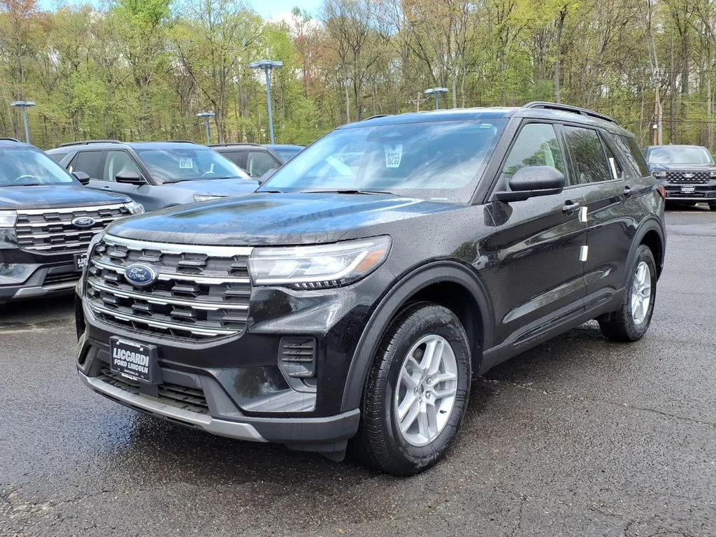 New 2026 Agate Black Metallic Ford Active image 3