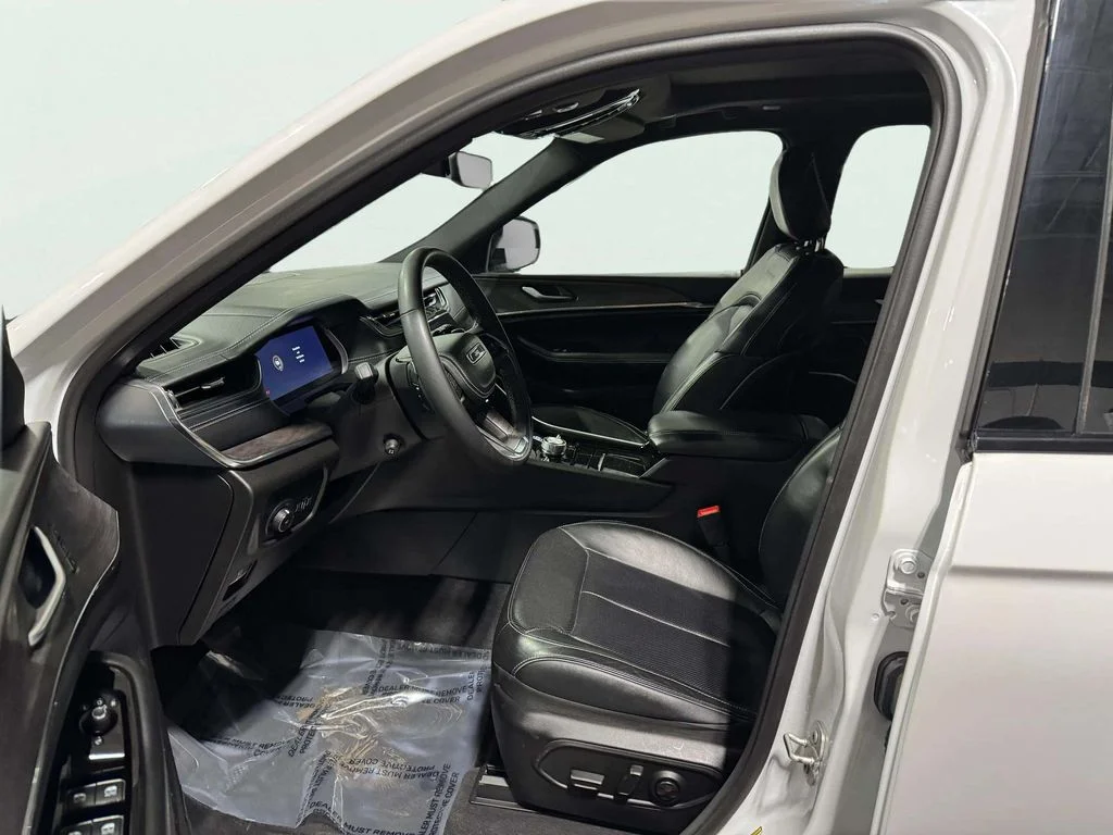 Used 2023 Bright White Clearcoat Jeep Overland image 24
