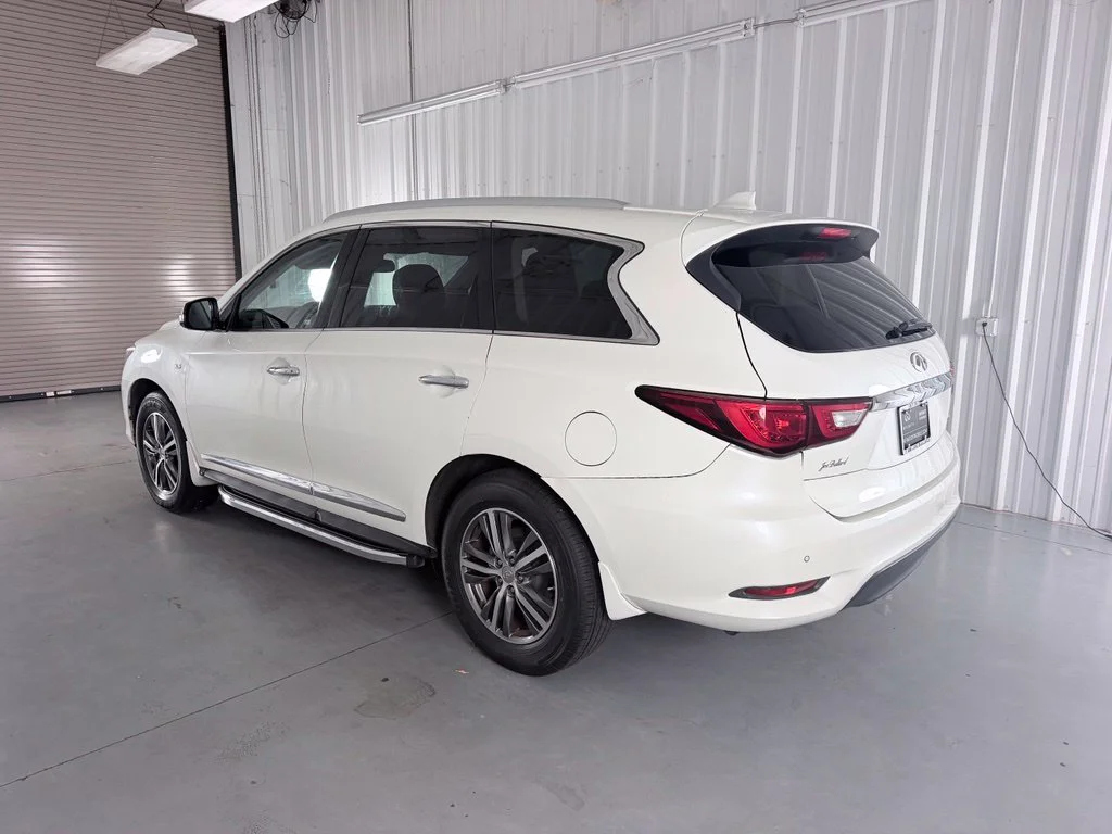Used 2017 Majestic INFINITI Base image 8