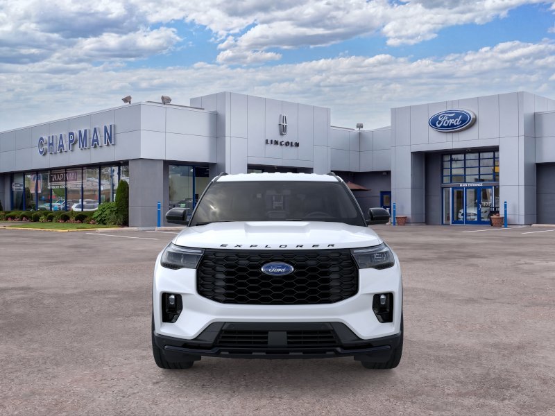 New 2026 Star White Metallic Tri-Coat Ford ST-Line image 6