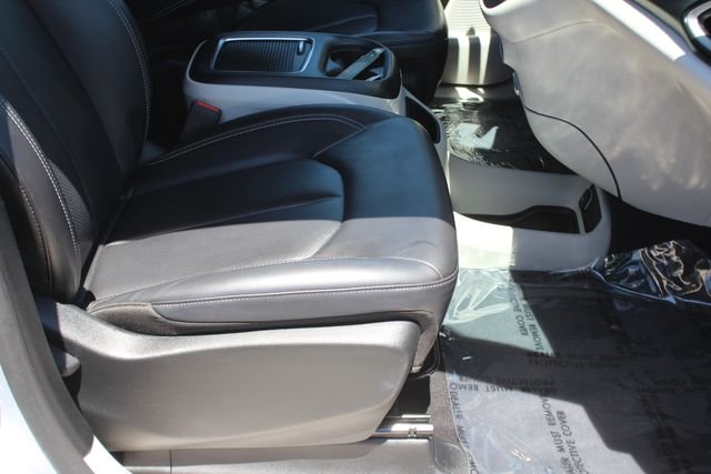 Used 2023 Silver Chrysler Touring L image 31