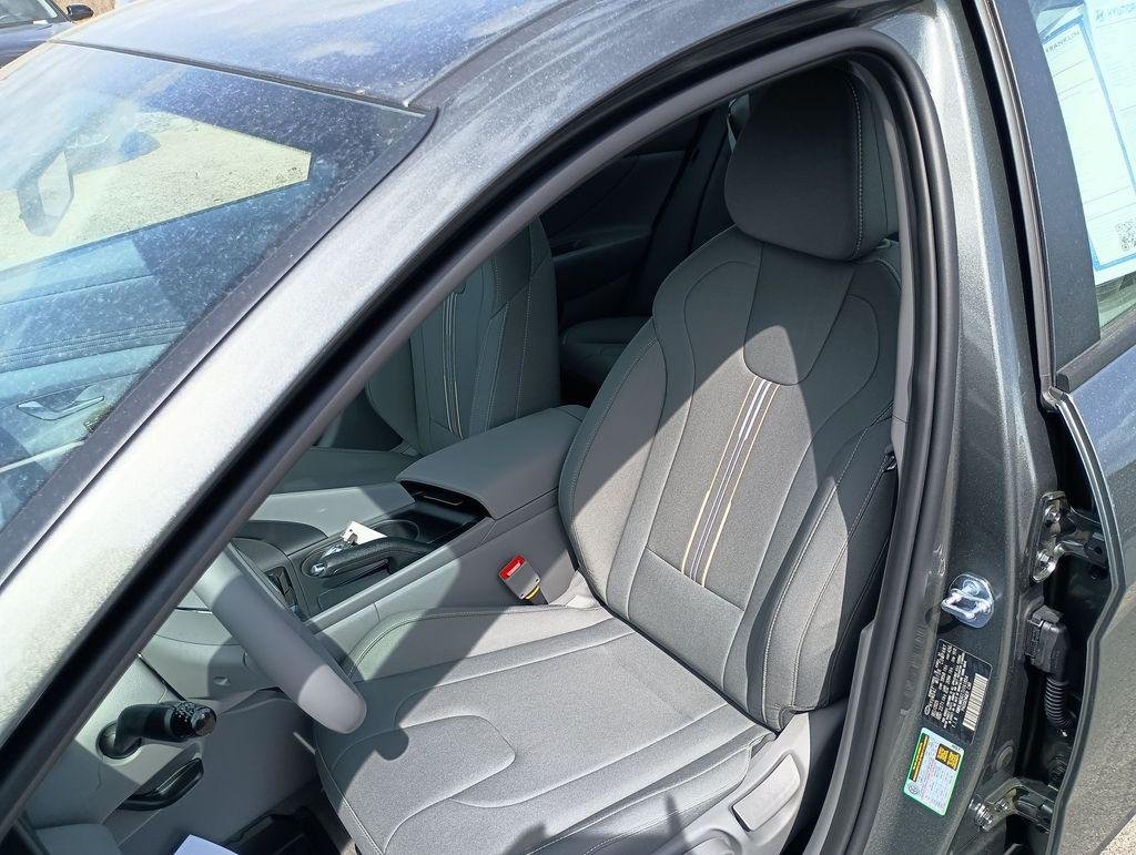 New 2026 Gray Hyundai SEL Sport image 17