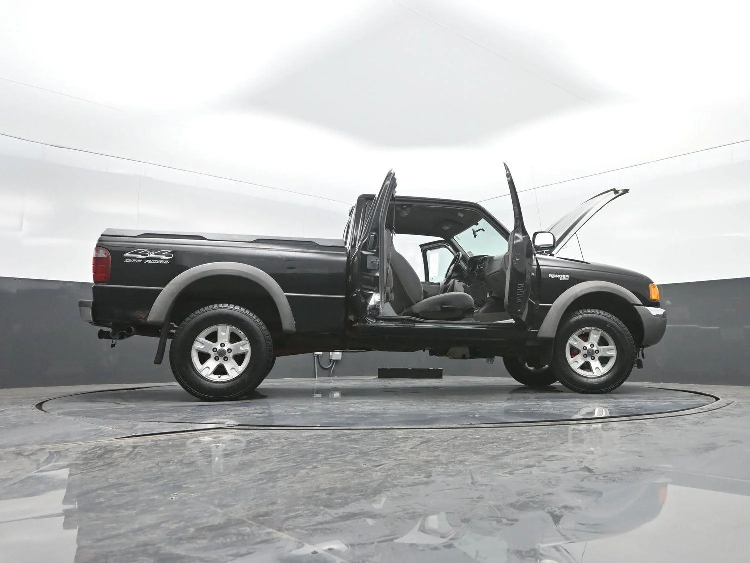 Used 2002  FORD  image 39