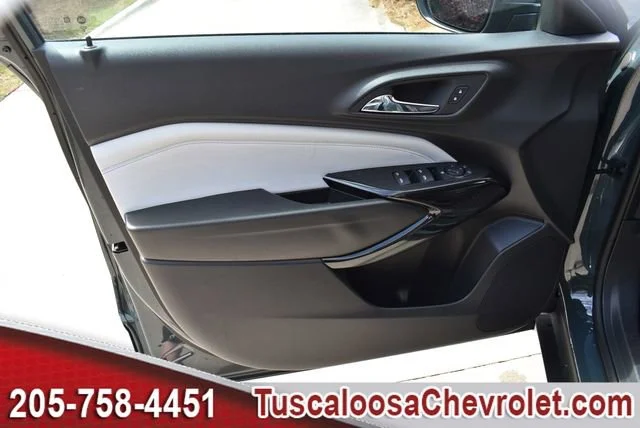 Used 2025 Cypress Gray Chevrolet LT image 16