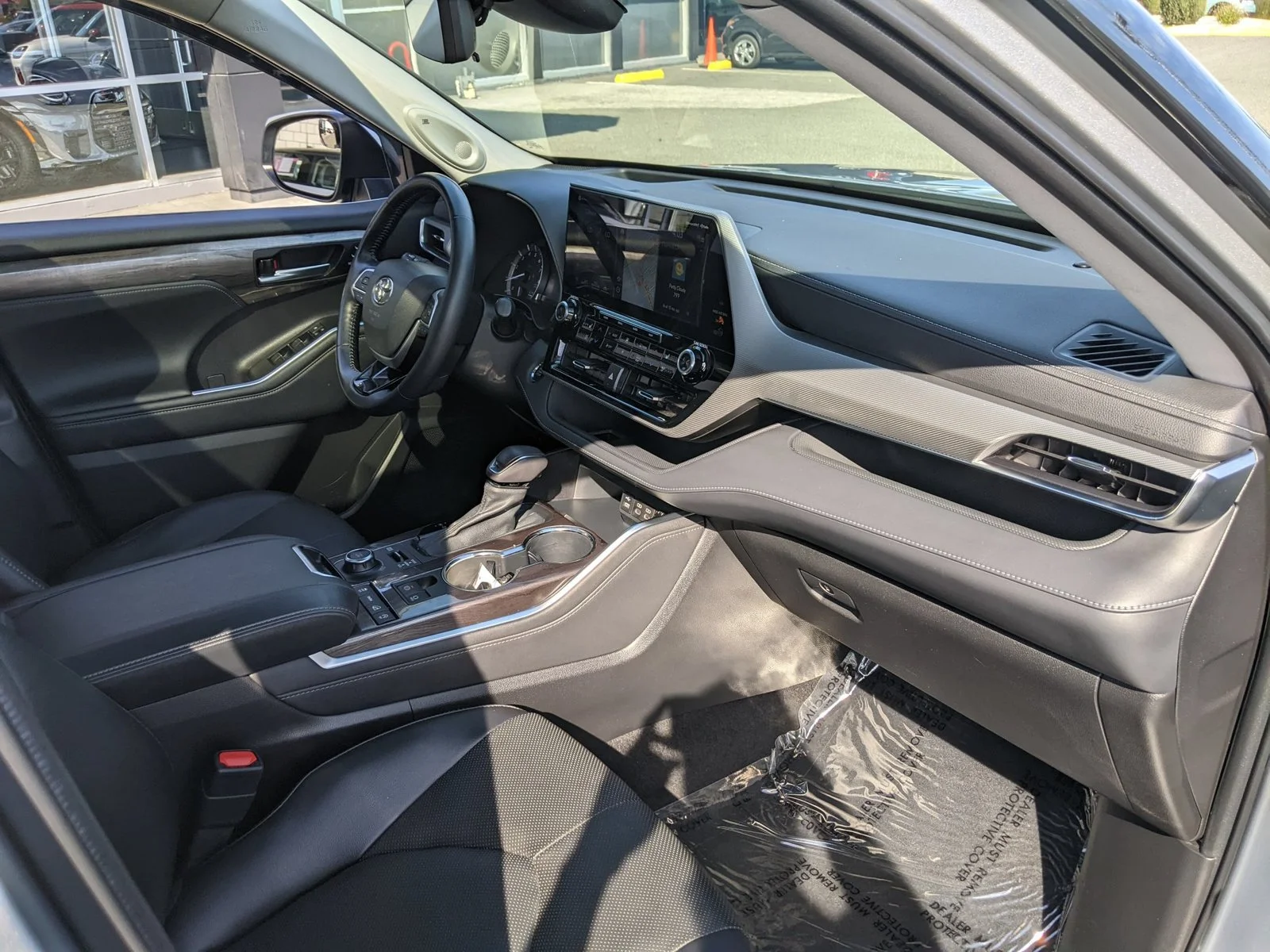Used 2022 Celestial Silver Metallic Toyota Platinum image 22