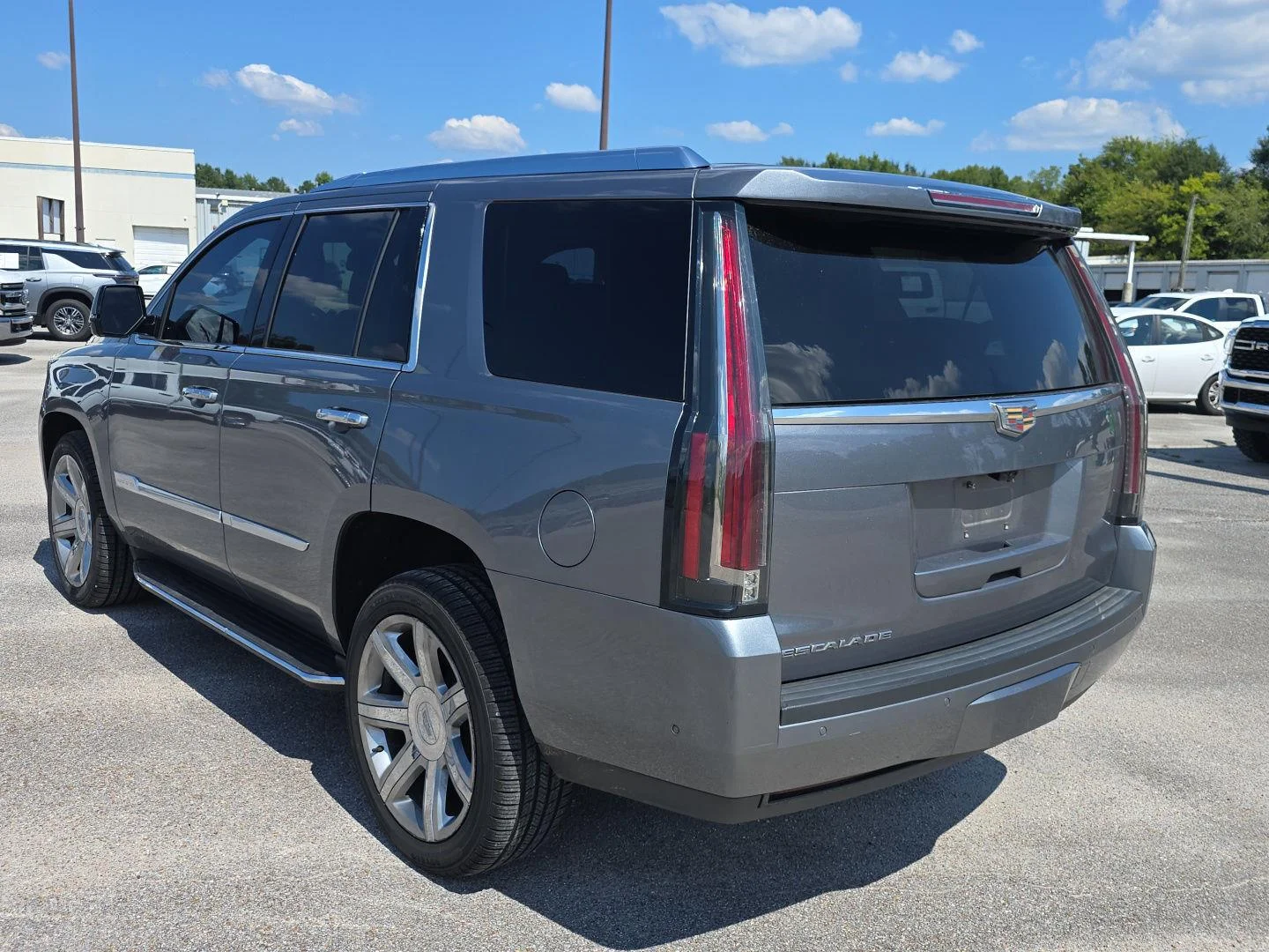 Used 2020 Satin Steel Metallic Cadillac Luxury image 9