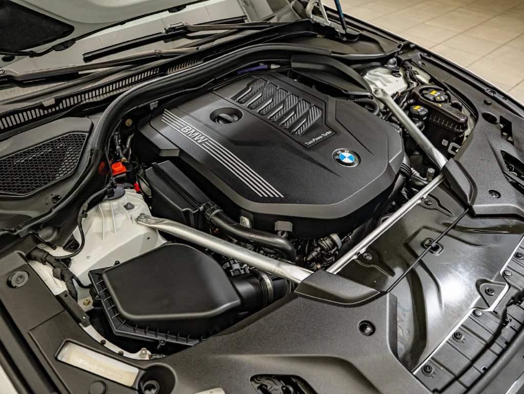 Used 2022 Alpine White BMW 540i image 40