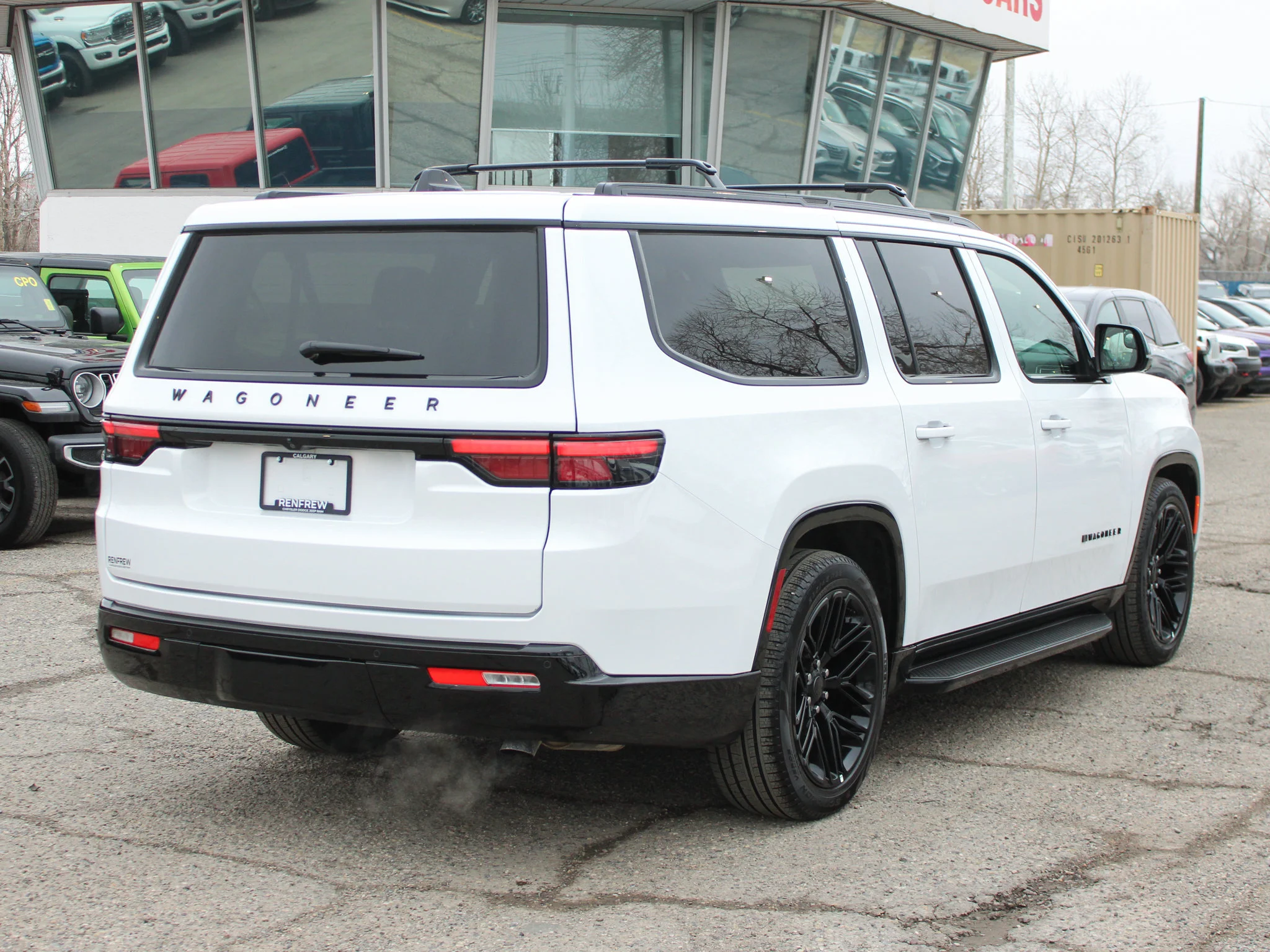 Used 2025 White Jeep Series II Carbide * HD Trailer?Tow | Three Panel Sunroof | 8 Seats | Heated Seats | Apple CarPlay image 20