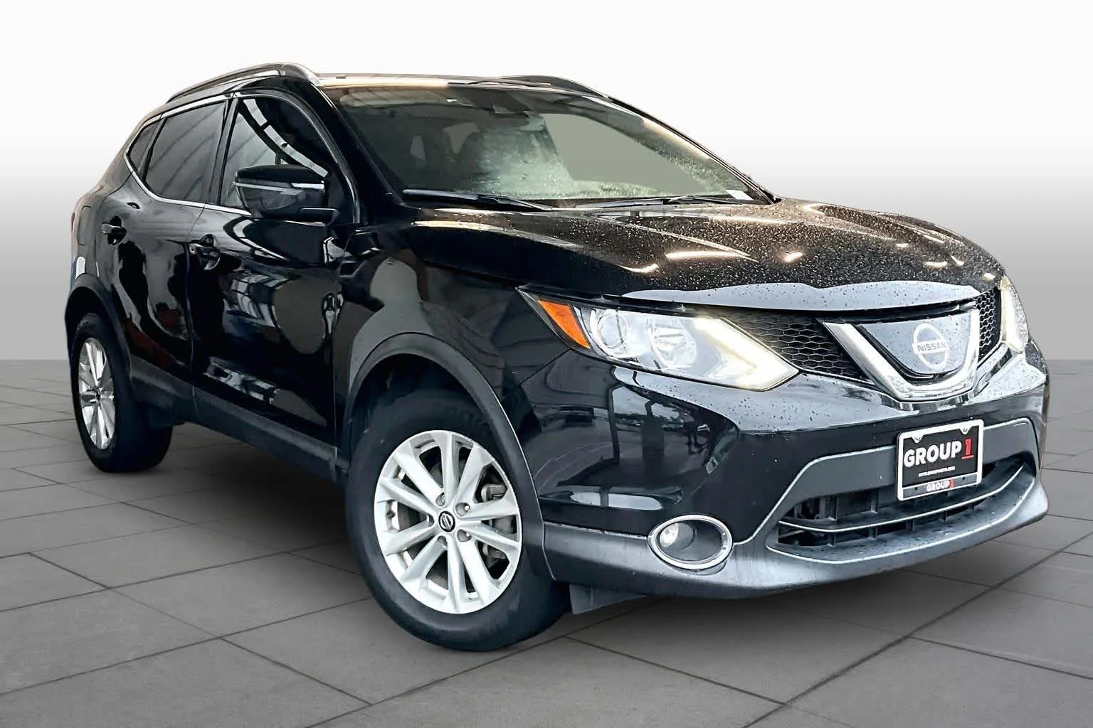 Used 2019 Magnetic Black Pearl Nissan SV image 3